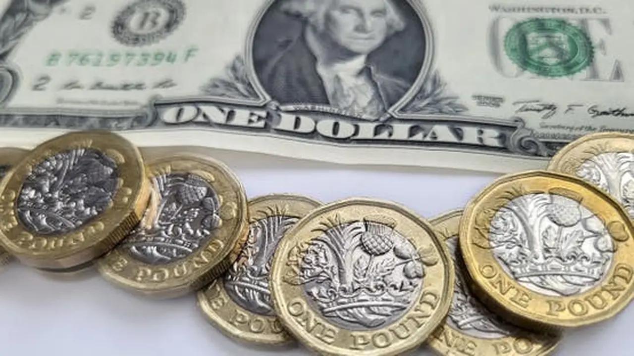 تراجع الدولار.. تصريحات ترامب تمنح اليورو والعملات الكبرى فرصة الصعود للمستويات الحالية